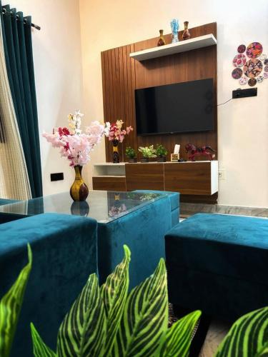 Sindhi Camp Apartment | 1Bhk cozy corner jaipur stay