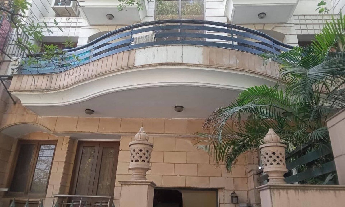 Greater Kailash Apartment | 2 Bed Apartment Sleeps 4 With Parking New Delhi