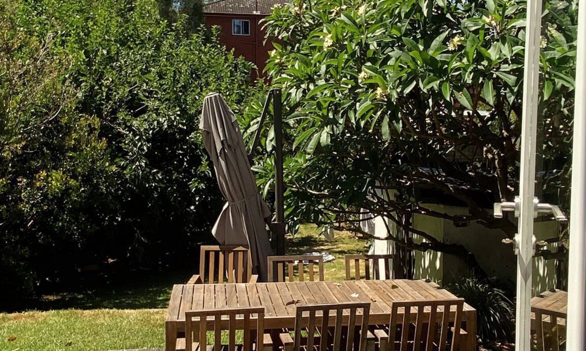 Randwick House | 3-Bed Family House with Garden. Walk to Coogee Beach. Pet friendly.