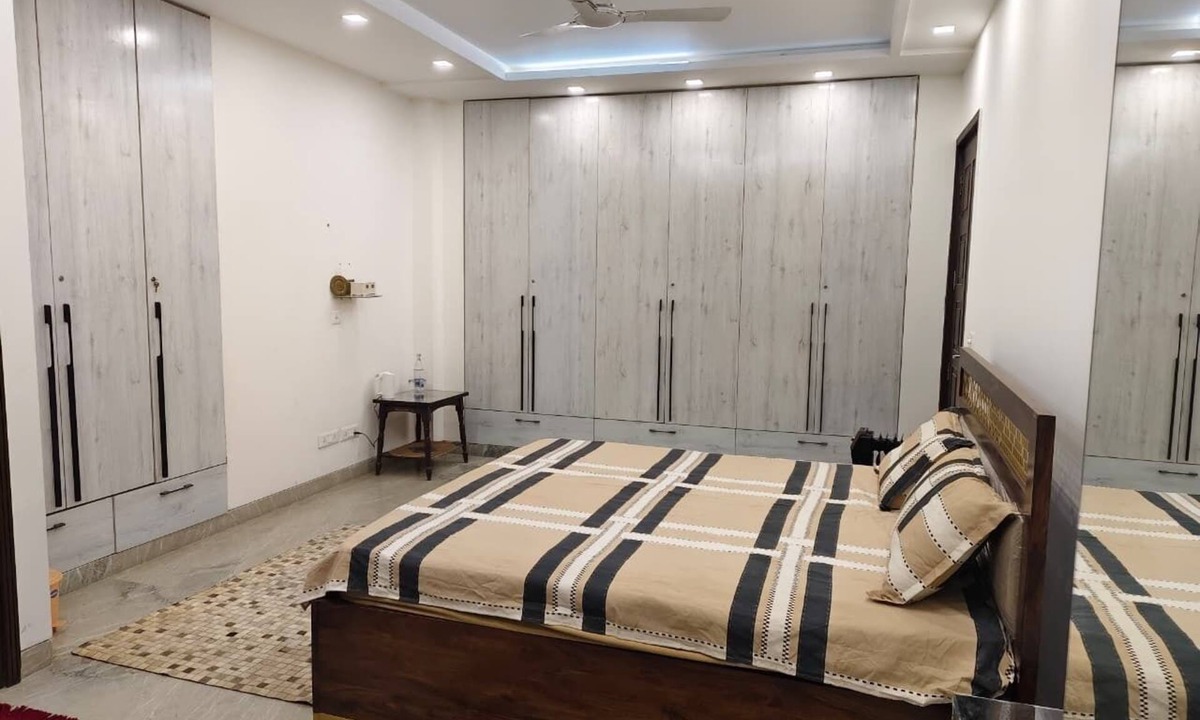 New Delhi Apartment | 3 Bedroom Apartment,4 Bathrooms,Living & Dinning,can Sleep 7,at New Delhi,India