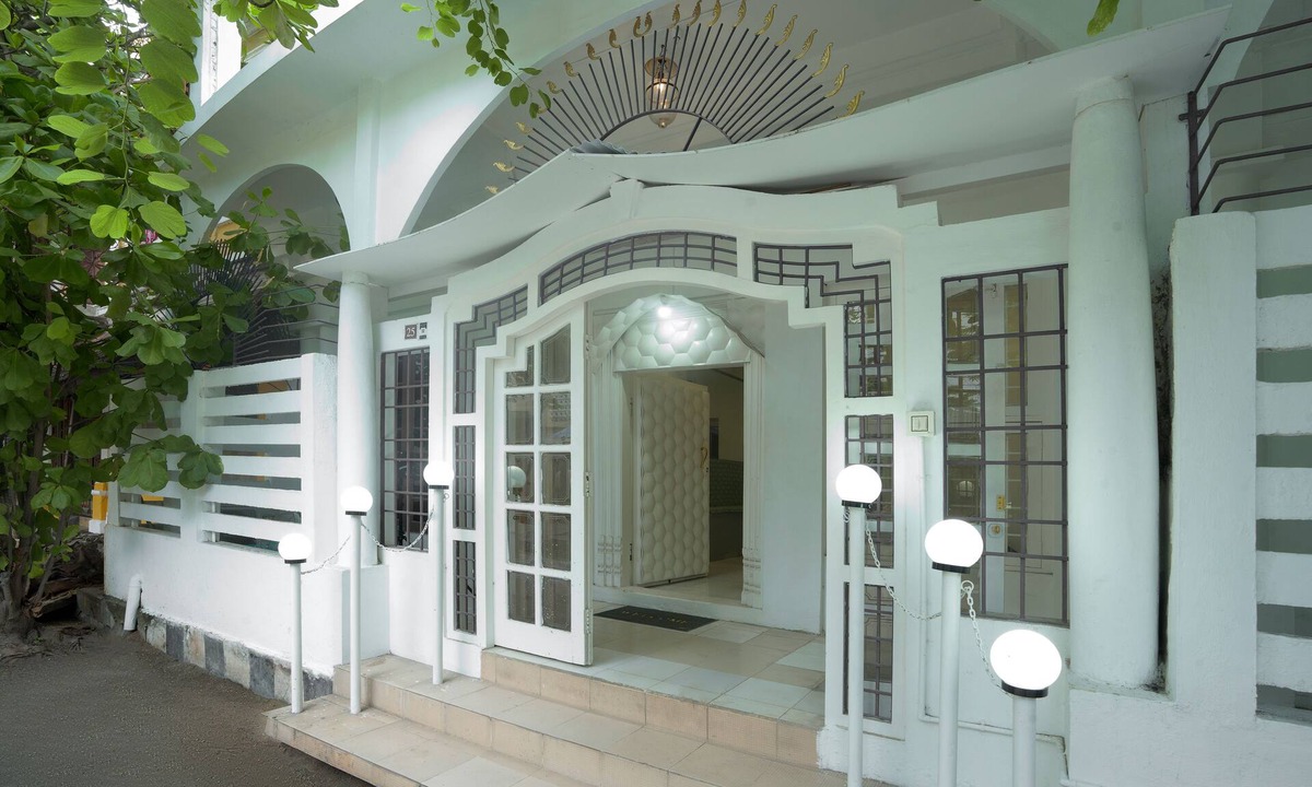 Kalapettai Villa | 7th Heaven Villa in White Town with Swimming pool