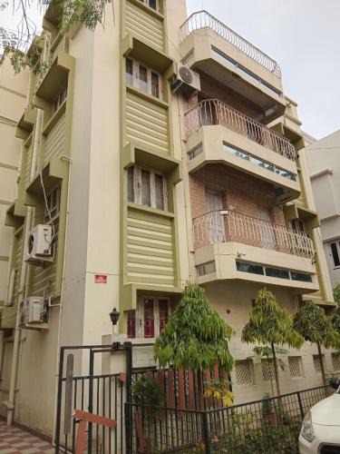 Sector II House | A2 Guest House
