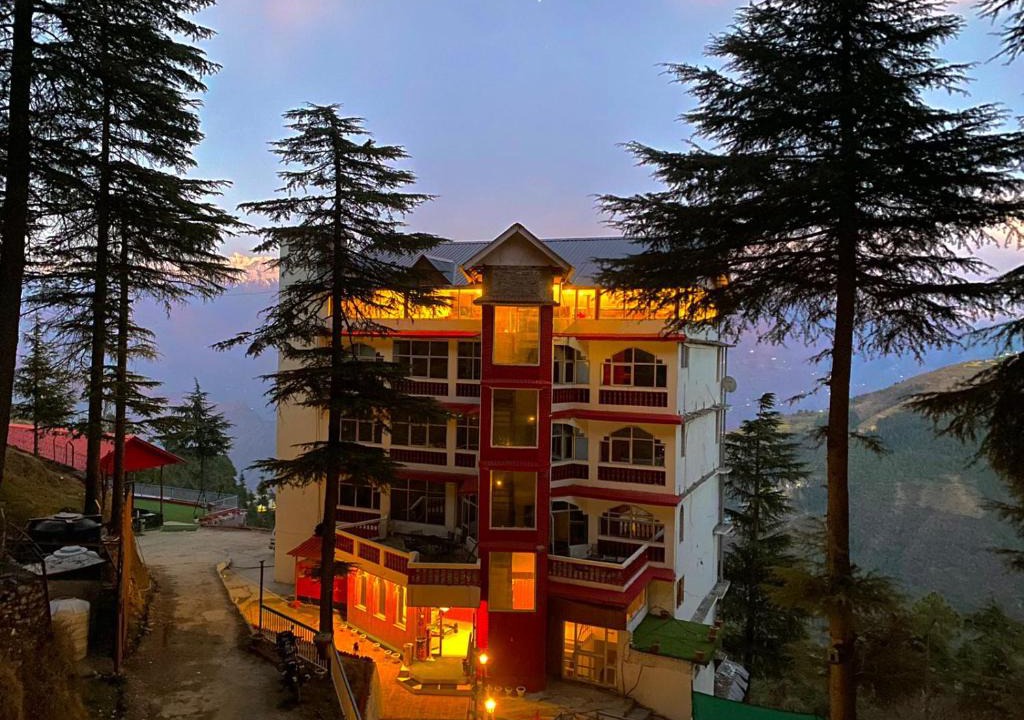 Khajjiar Hotel | Aanantham Country Resort