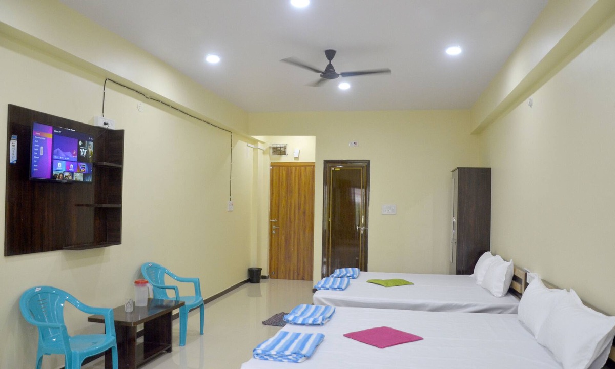Ujjain House | Aapkaujjain Homestay Stay peacefully,relax,& Enjoy Very suitable for family