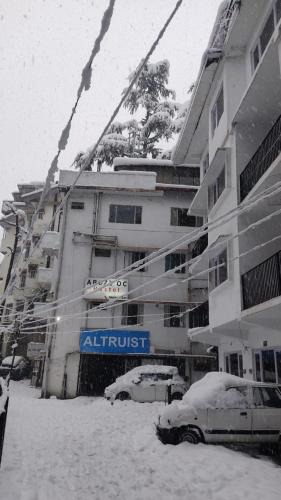 Shimla Hostel | Abuzz Oxfordcaps Simla