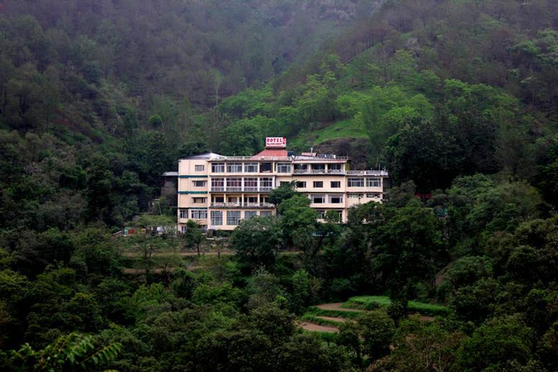 Kandaghat Hotel | ADB Rooms Hotel Falcon Crest, Shimla