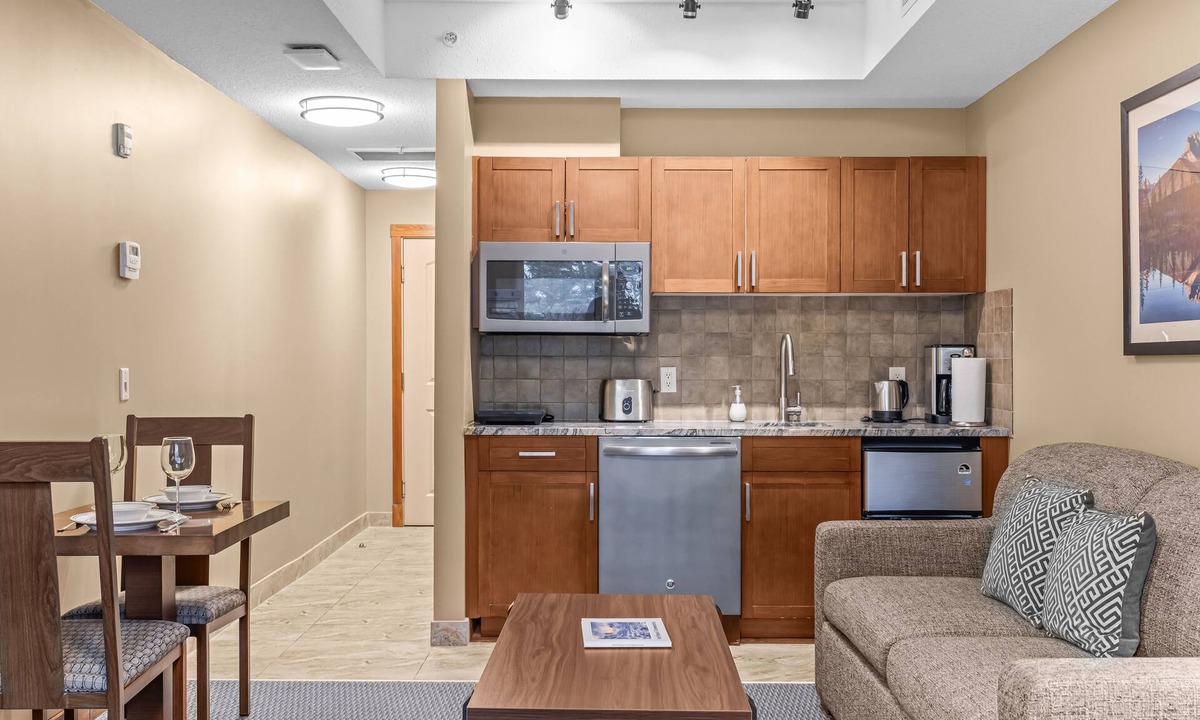 Canmore Condo | Adorable mountain studio