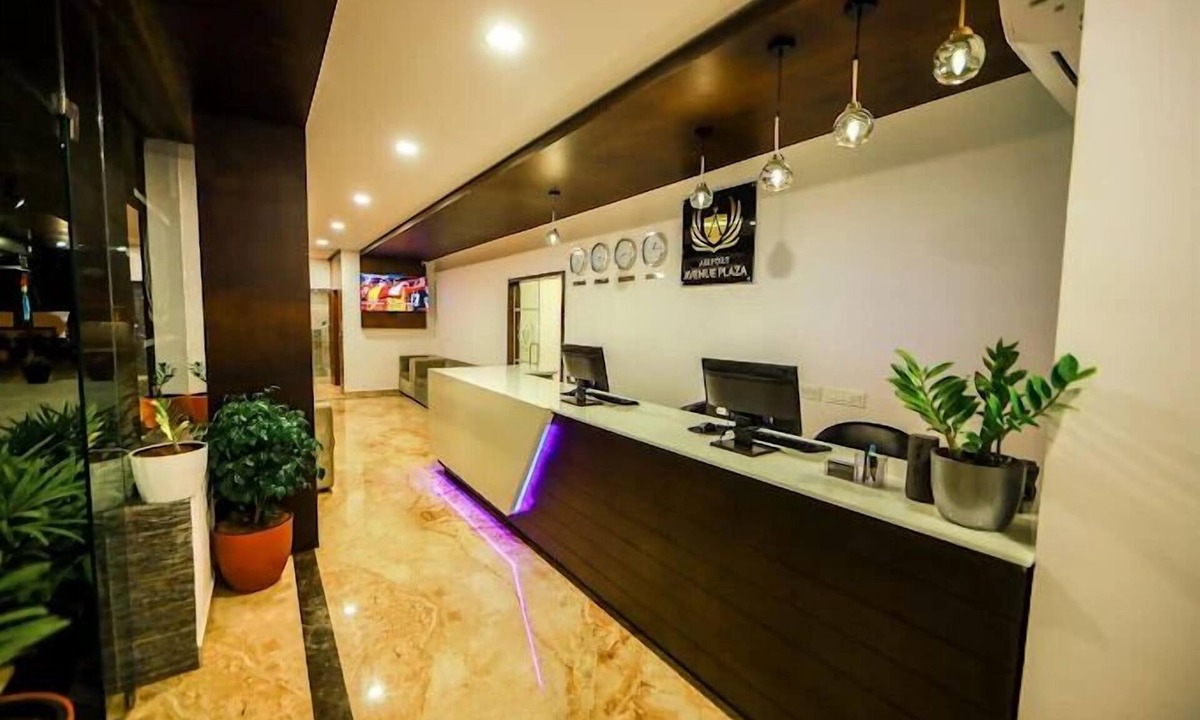 Nedumbassery Hotel | Airport Avenue Plaza