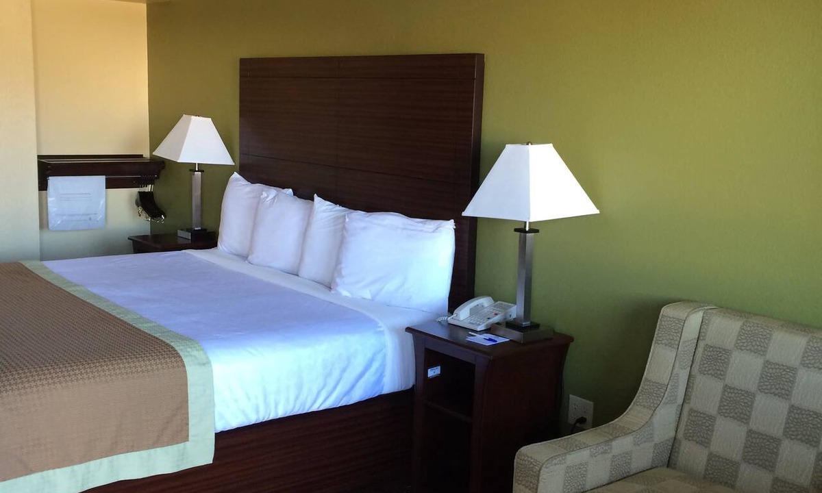 Winona Hotel | Americas Best Value Inn Winona