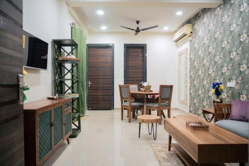 Vrindavan House | Ananda Tattva by Srijan Stays, Near Iskcon Temple