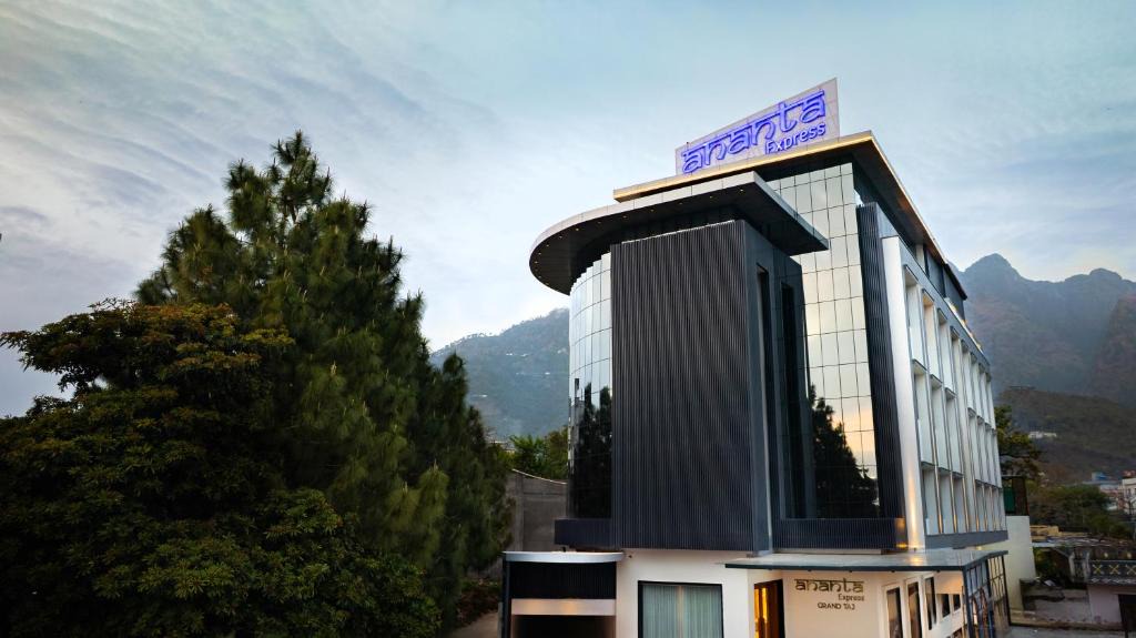 Katra Hotel | Ananta Express, Katra