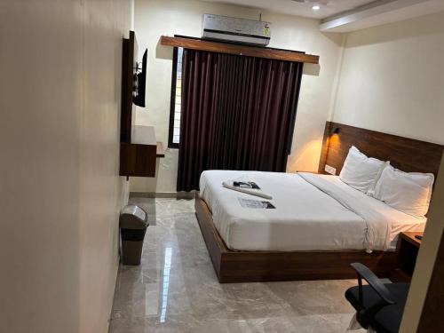 Borivali West House | ANTLERS HOTEL Near Borivali Railway Station