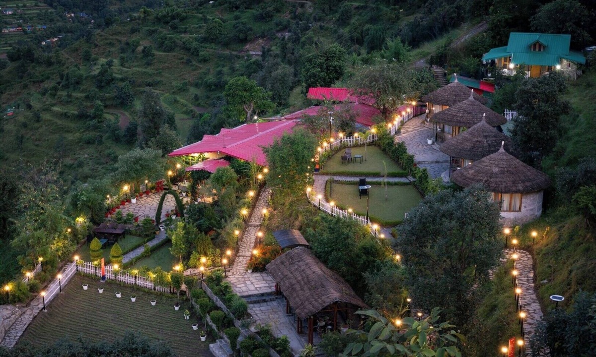 Naina Range Hotel | Aotel Pangot (Formerly Royal Cliff)