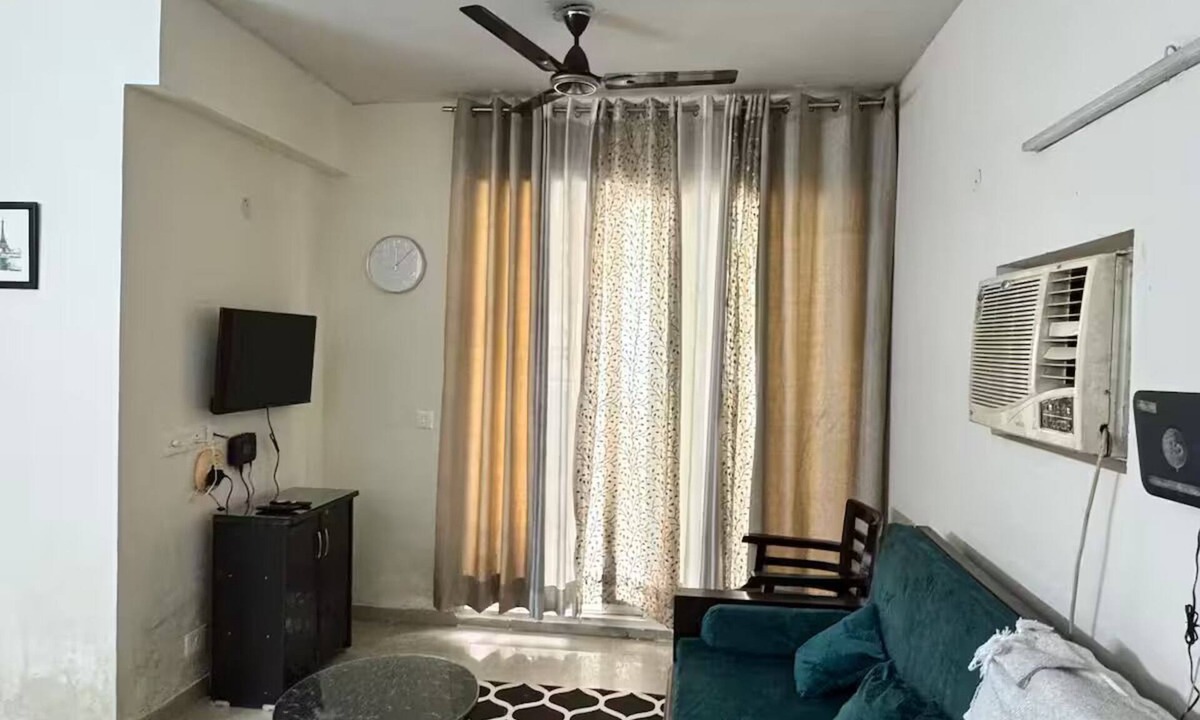 Noida Apartment | Apartment in Noida Best Location 2BHK