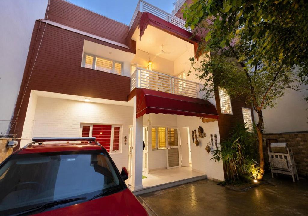 Sainik Farm Apartment | Apartments in New Delhi, India