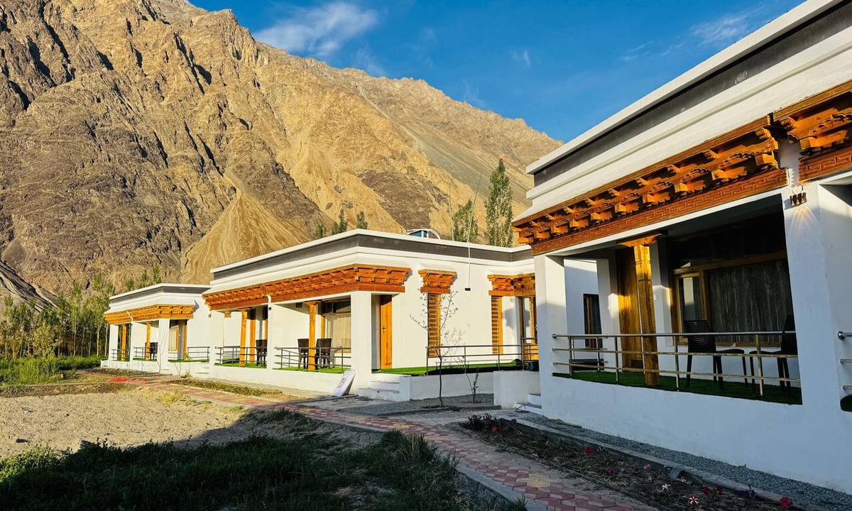 Hundur Resort | Arhat resort