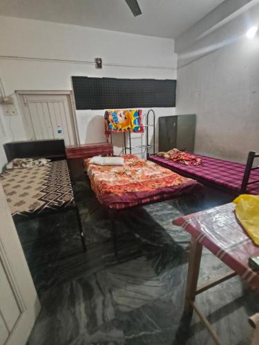 Sualkuchi Bed & Breakfast | Astha paying guest and dormitory