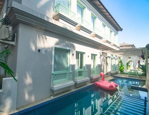 Kudal Villa | Barcelona Villas at Love Story Siolim by hnh
