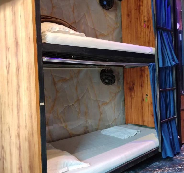 Dharavi Hostel | Bhumi Dormitory Near Us Embassy BKC Only Males