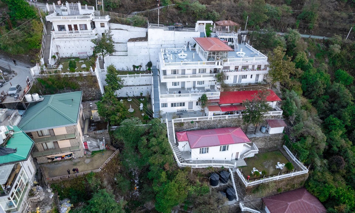 Mussoorie Hotel | Blue Mountain White House Hotel, Mussoorie