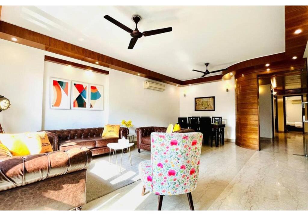 Greater Kailash Apartment | BluO 3BHK M Block Market -Lift, Balcony, Parking