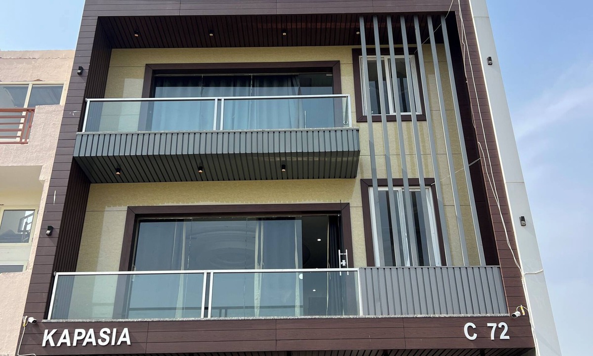 Greater Noida Apartment | Book N Go HomeStay - Greater Noida