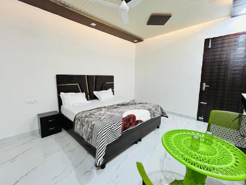 Panchkula Urban Estate Hotel | Brother hotel service