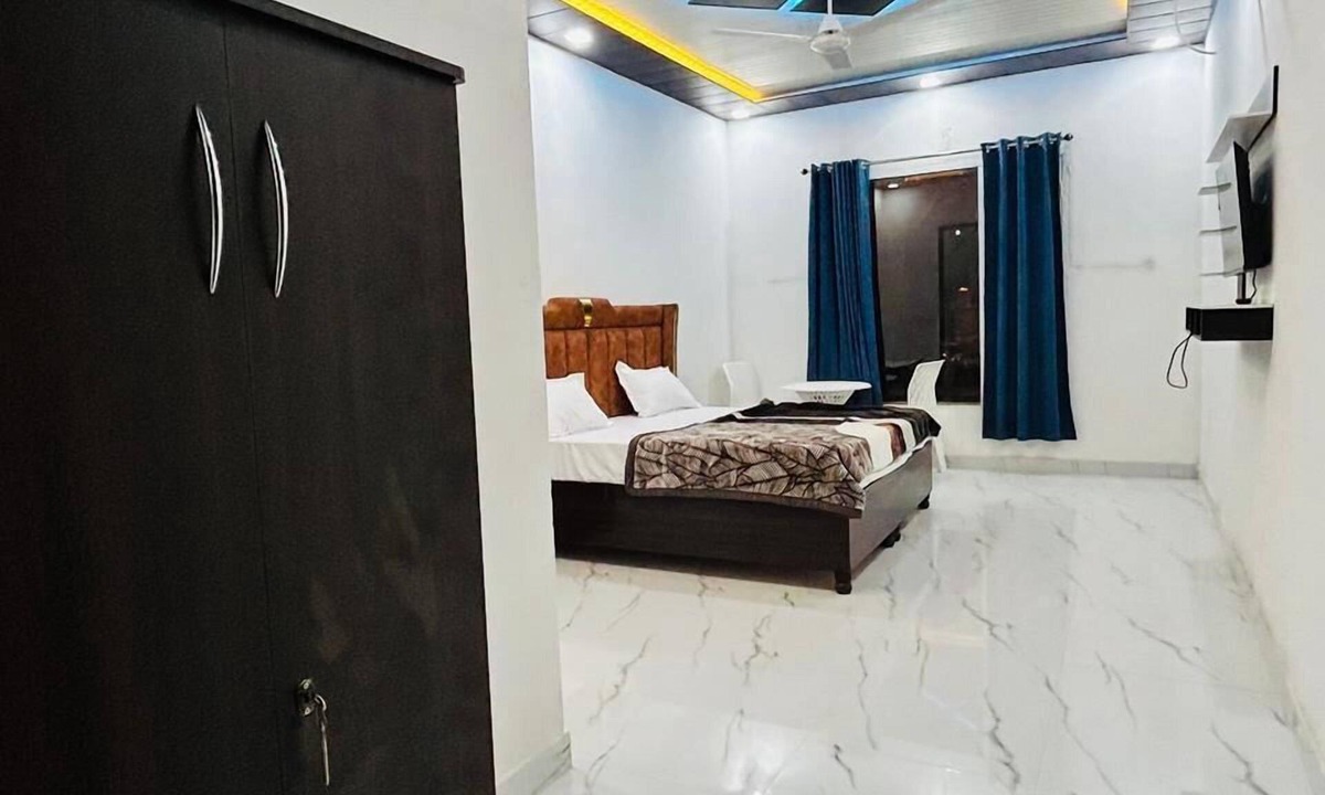 Panchkula Urban Estate Hotel | Brothers Hotel