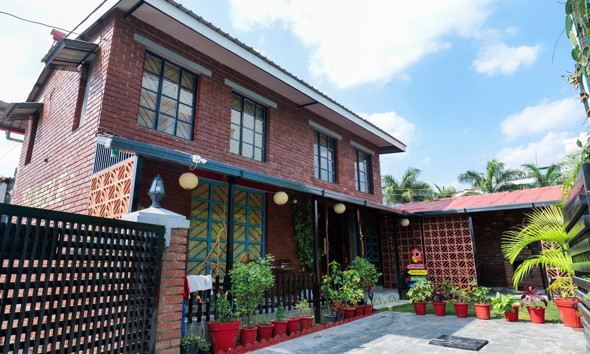 Bullawala Villa | Bumblebee an Artistic Private Villa w/Splash Pool and Pet Friendly