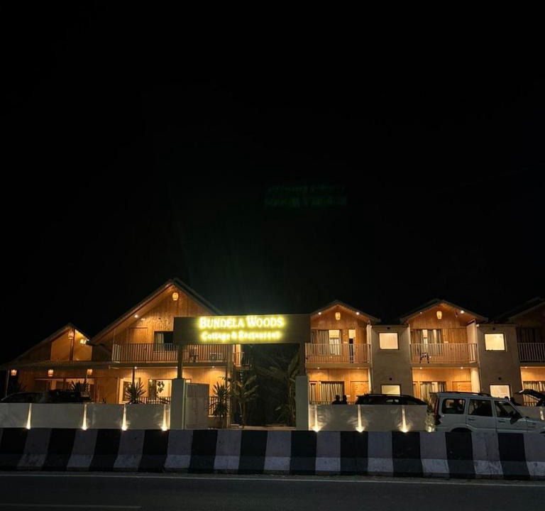 Khajuraho Hotel | Bundela Woods Cottage and Restaurant