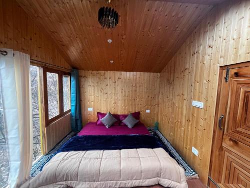Bihar Apartment | Cabin in the woods