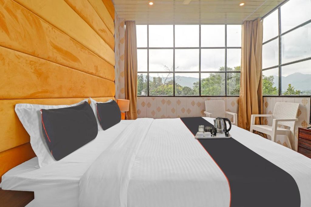 Bullawala Hotel | Capital O Majestic Inn