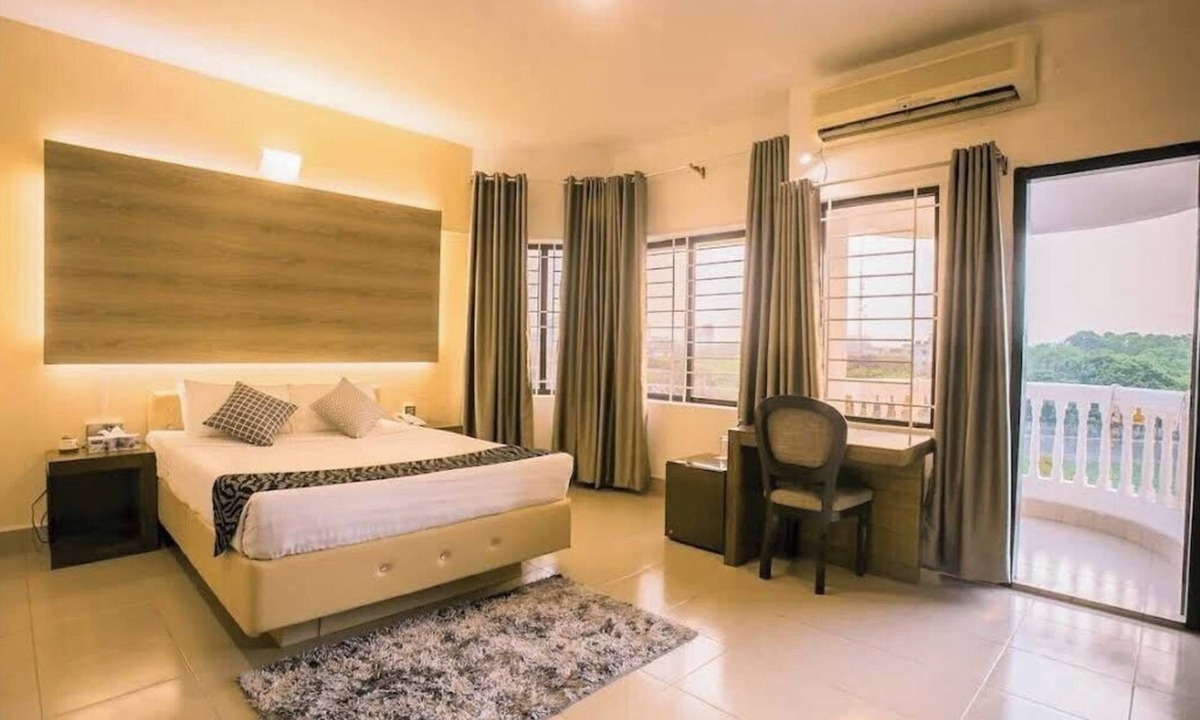 Dhaka Hotel | Case Masters