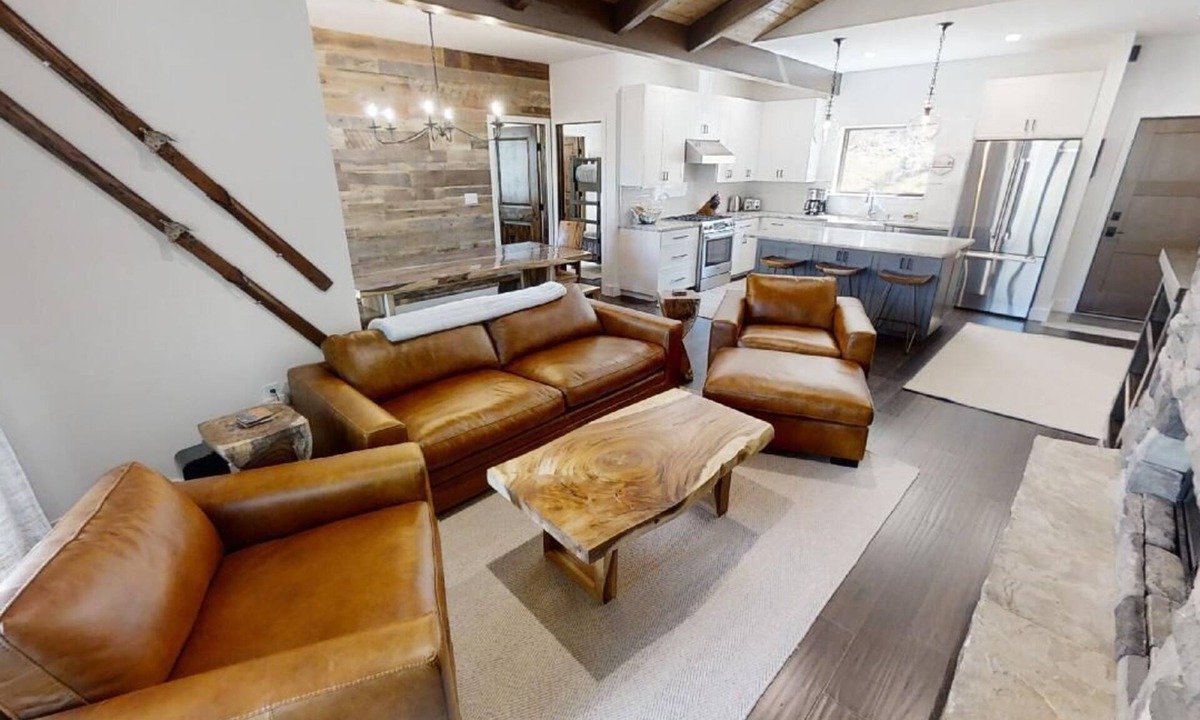 Taos Ski Valley House | Chalet Genepi - Taos Ski Valley - Fireplace - Mountain Views - Hot Tub - Washer/