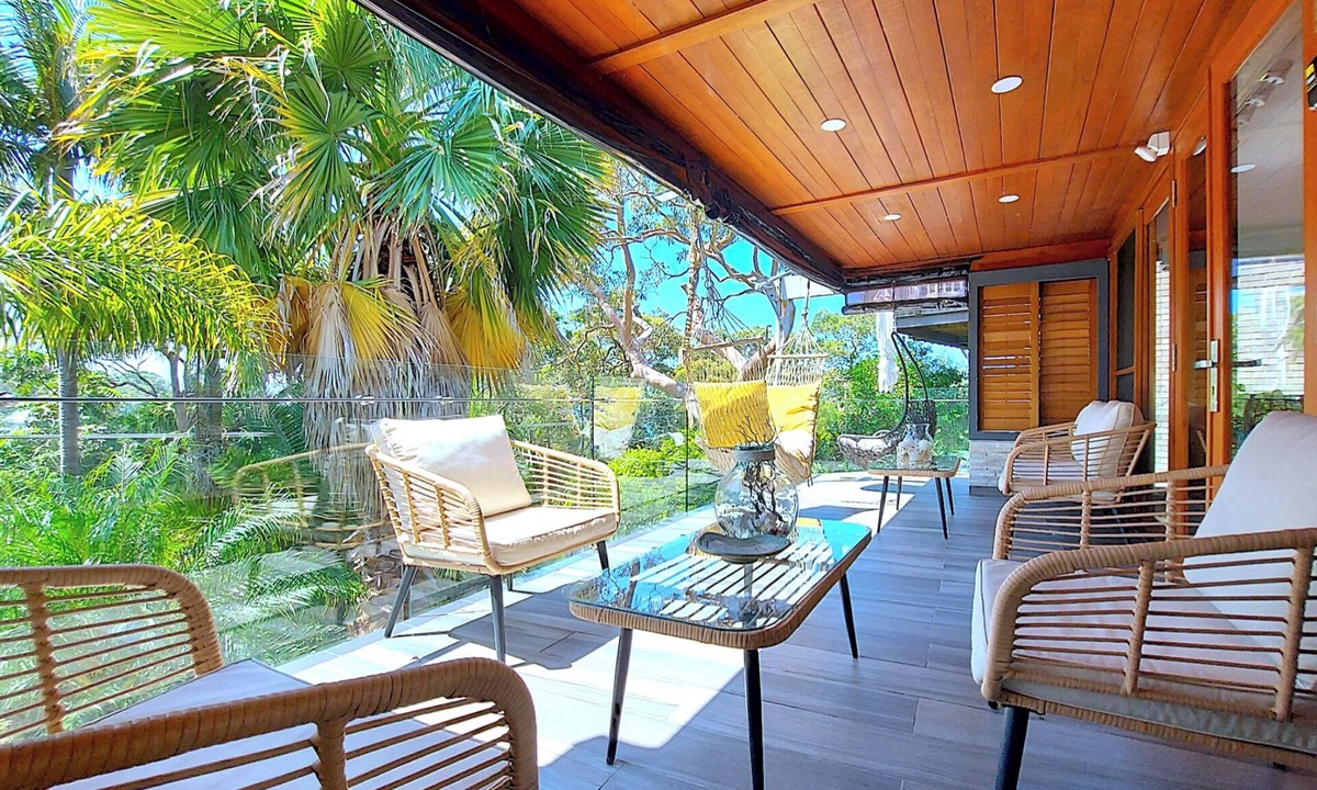 Palm Beach Apartment | Charming retreat! Outdoor 120 Jets SPA! Walk to Ocean Beach! Famous Palm Beach!