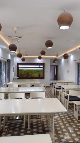 Bolpur Hotel | CHAYAA BITHII Resort & Restaurant