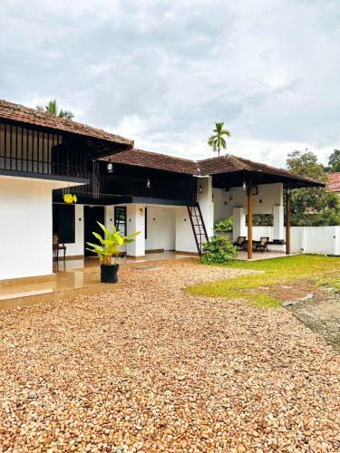 Tiruvalla Apartment | Cherys Bunglow Homestay