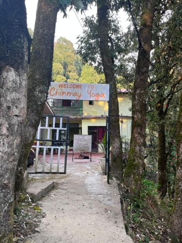 Bhagsu Nag House | Chinmay Hostel & Yoga Centre