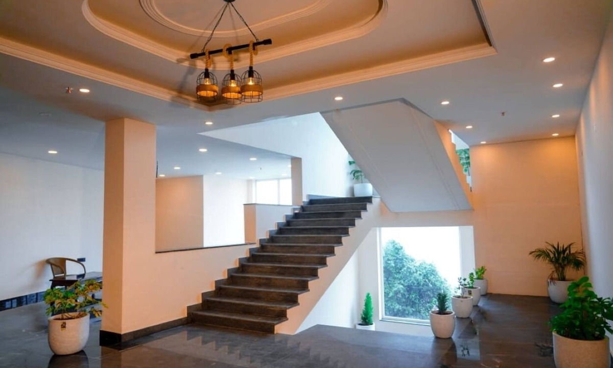 Shimla Hotel | Clovis Hotel & Restaurant