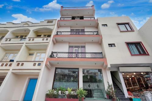 Katra Hotel | Collection O Vaishno Devi Temple Formerly Hotel The Leaf