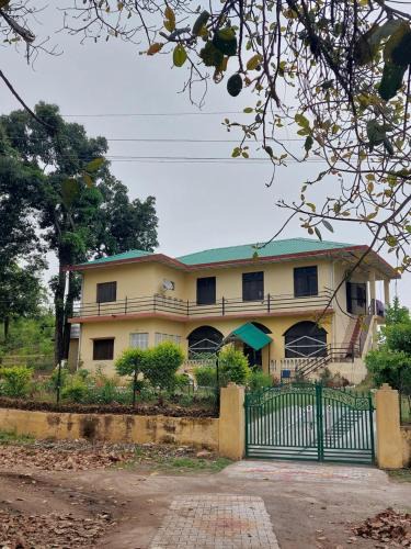 Dera Gopipur House | Commander's Home