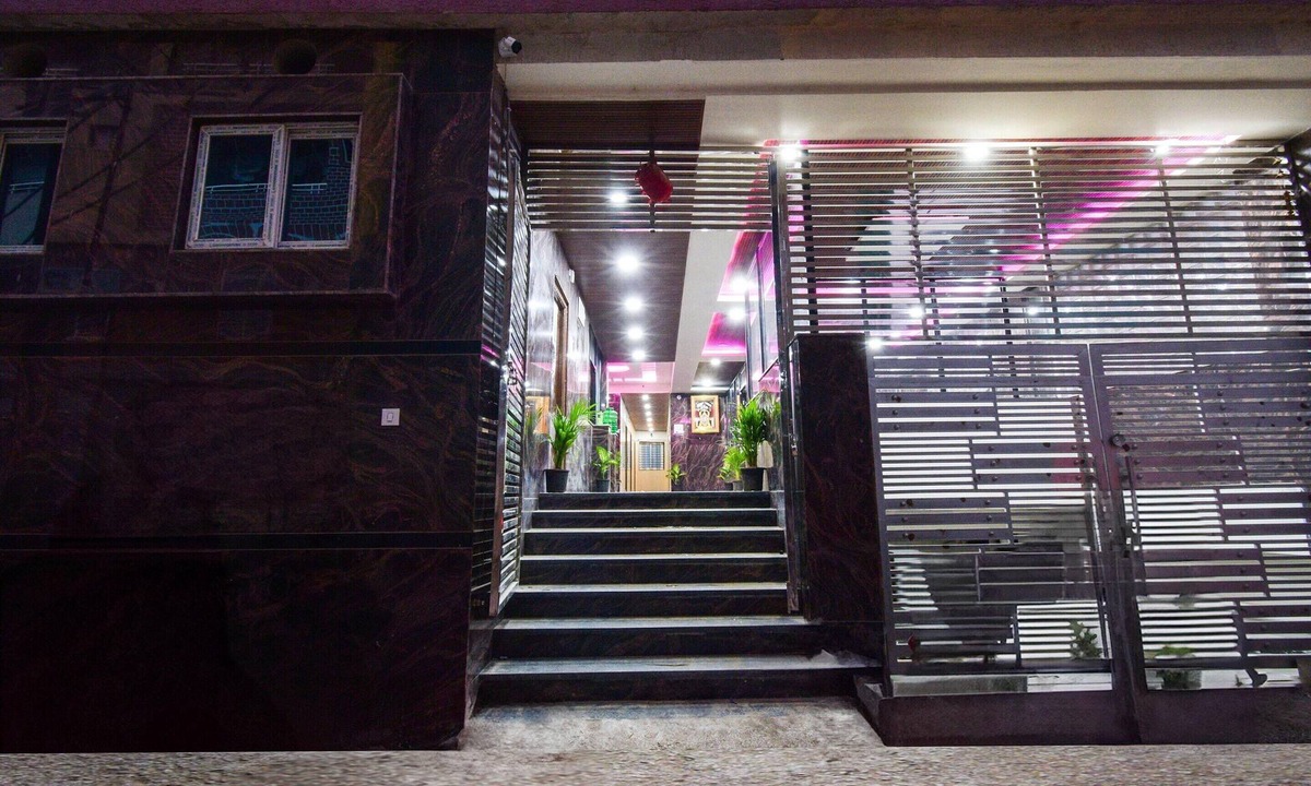 Hyderabad House | Deluxe Aarian Tej Nilayam