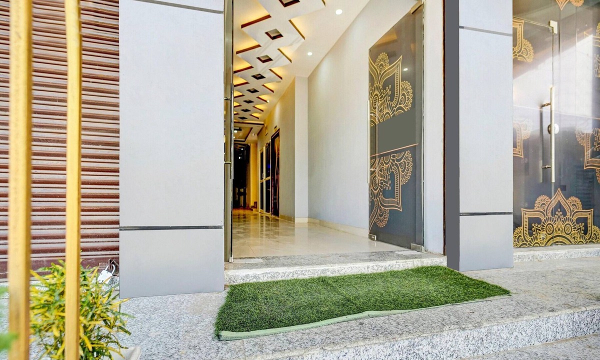 Patna House | Deluxe Anisabad Near Mahavir Sansthan