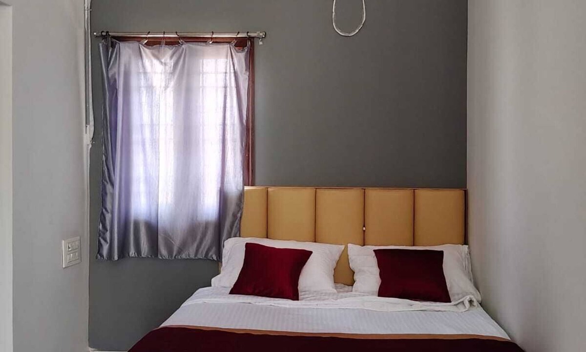 Tiruvannamalai Hotel | Deluxe Room