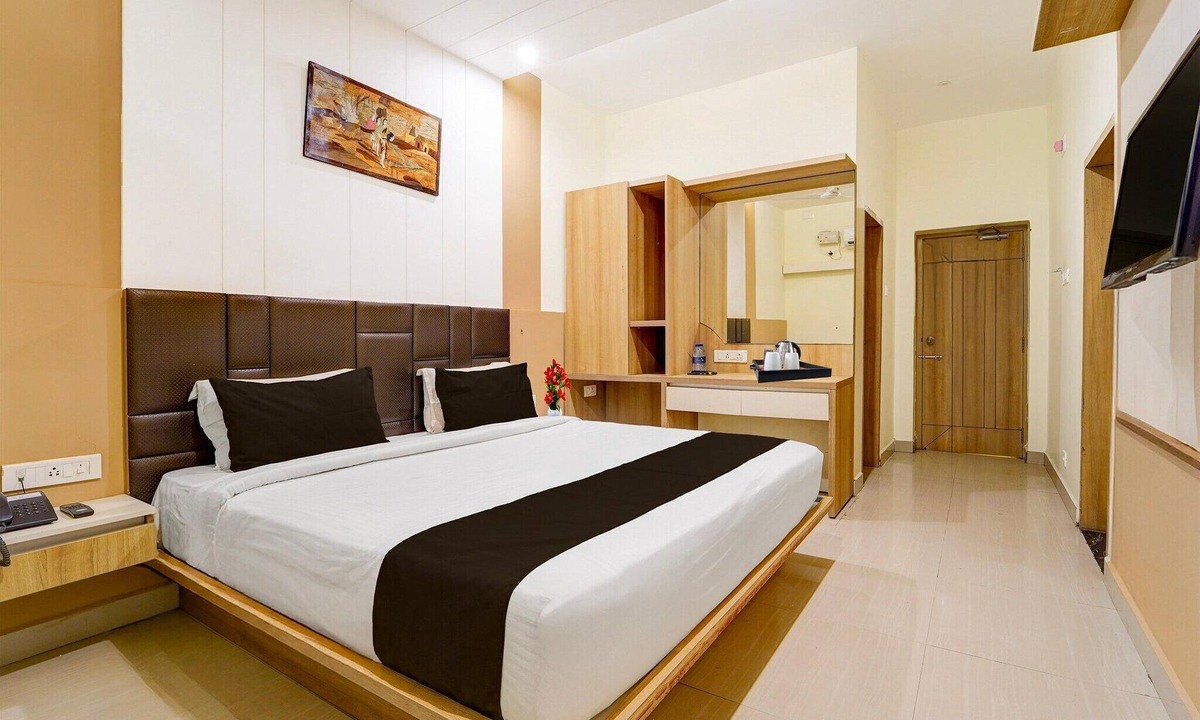 Dindigul House | DeluxeRamora Grand