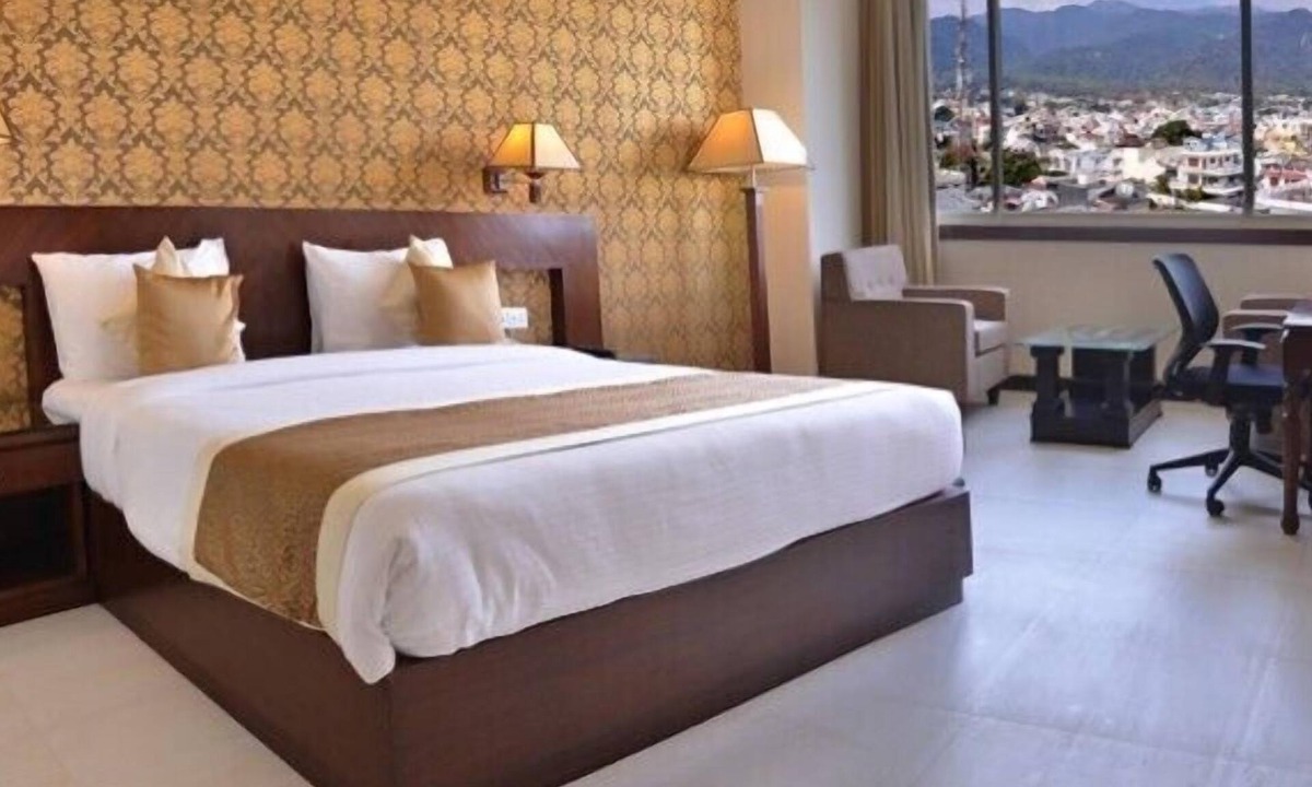 Haldwani Hotel | Devashish Hotel