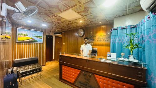 Dhanmondi Hotel | Dhanmondi Lake View Hotel