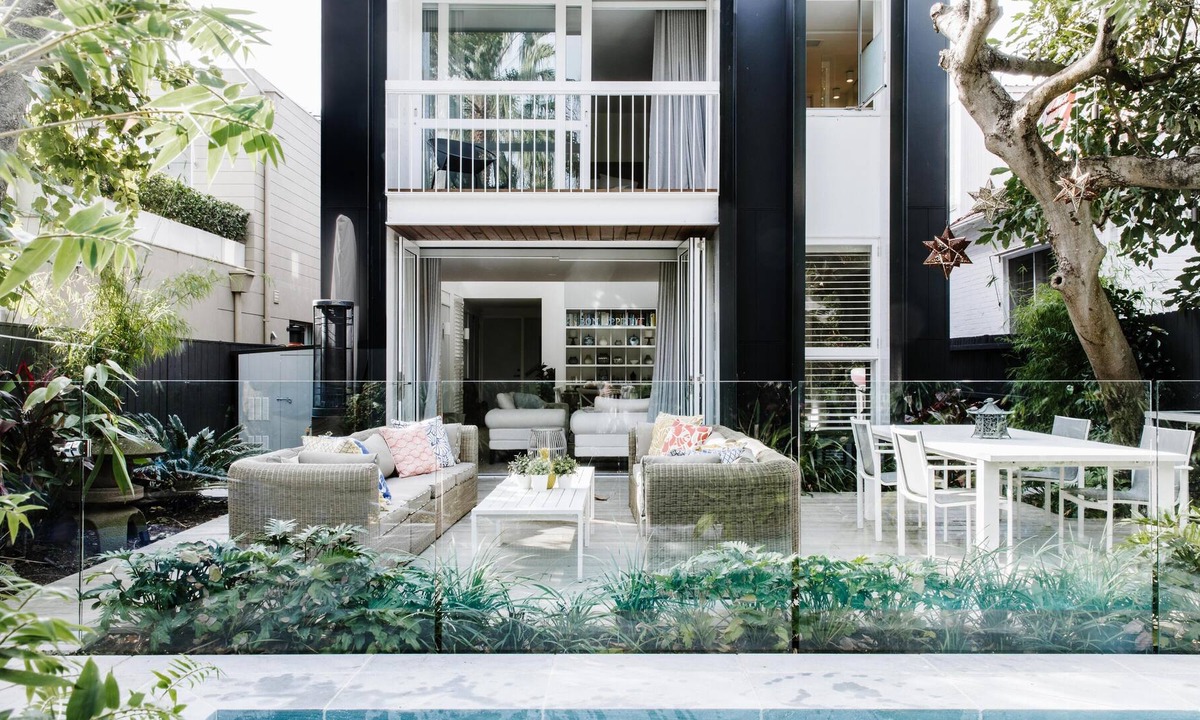Double Bay House | Double Bay Prestige (I30) - Award-winning designer 4BR home in exclusive harbourside