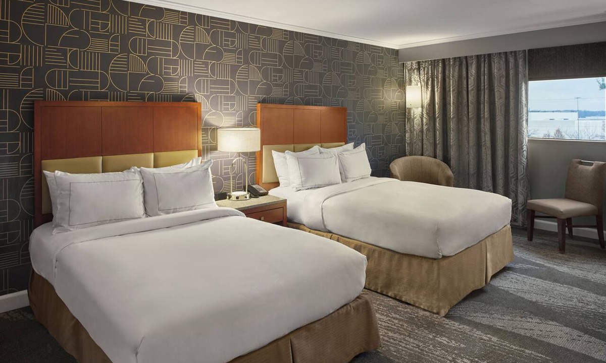 Fairlawn Hotel | DoubleTree by Hilton Akron Fairlawn