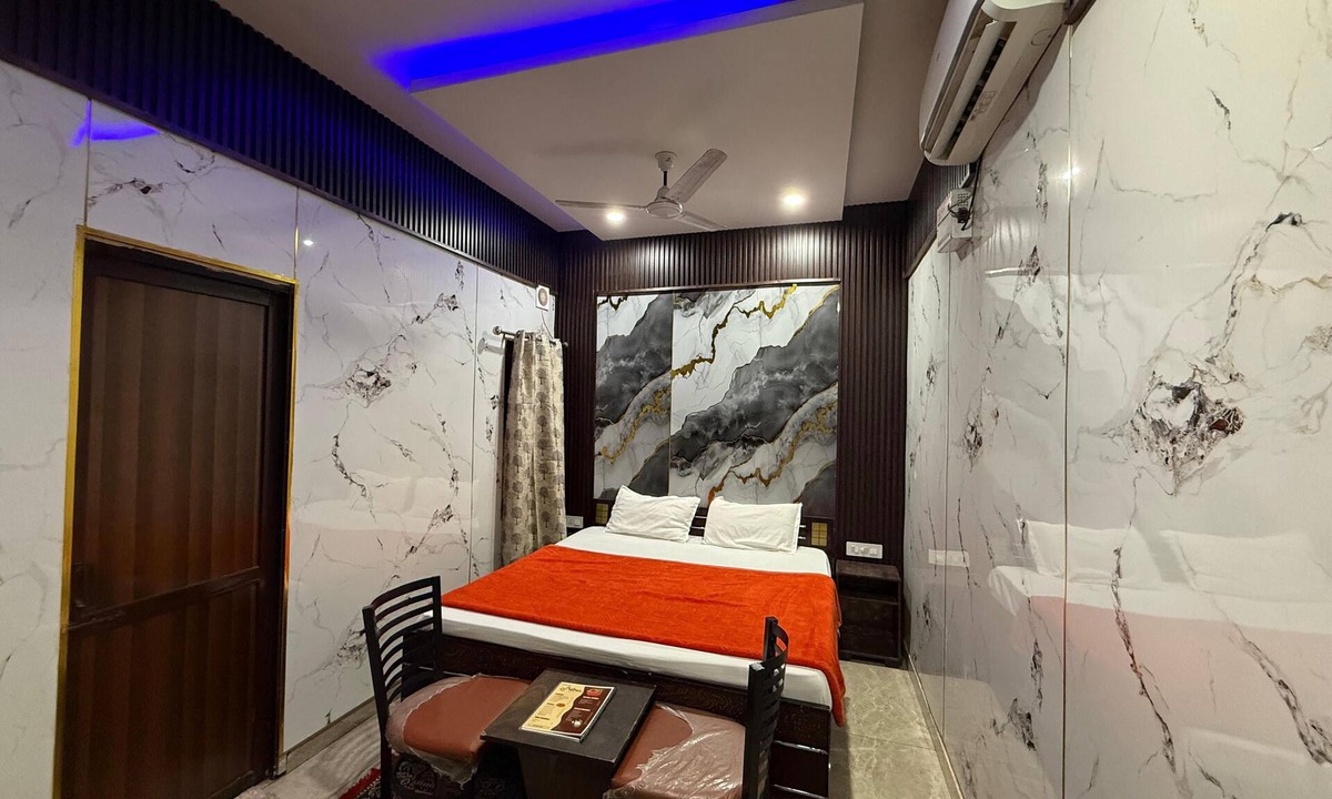 Jalandhar Hotel | Dream Lounge